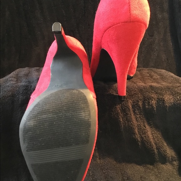 ❤️SOLD❤️ Vintage Inspired Starburst Heels - Picture 3 of 3